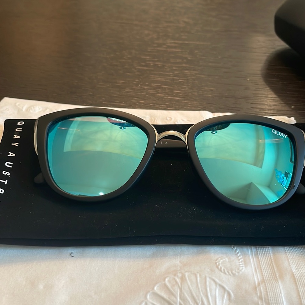 Quay Australia sunglasses - NEW